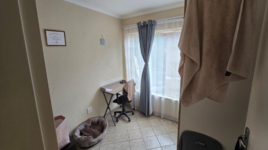 2 Bedroom Property for Sale in Vaalpark Free State